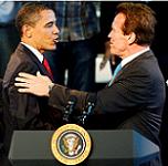 Obama és Schwarzenegger - tömeggyilkos terroristák kézfogója